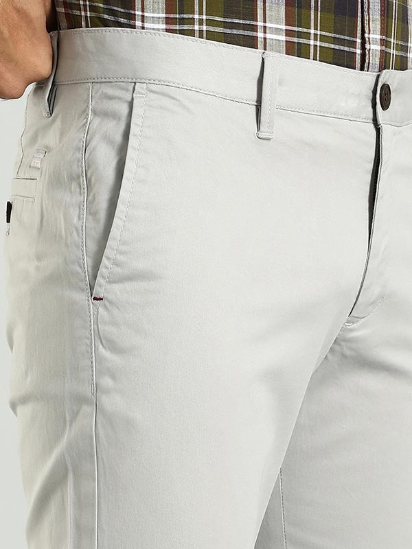 Indian Terrain Men's Slim Fit Solid Grey Trousers